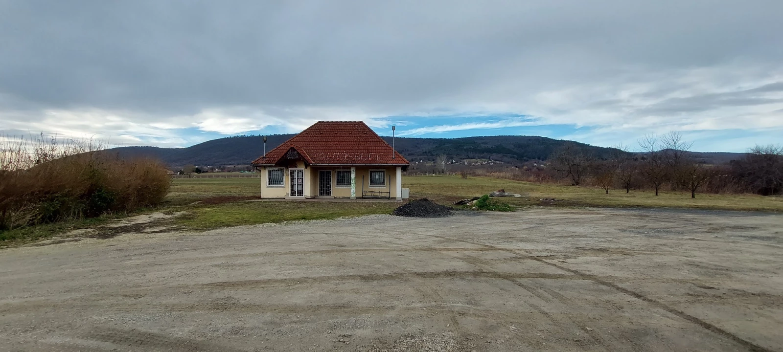 Eladó egyéb kereskedelmi-ipari, Balatonederics