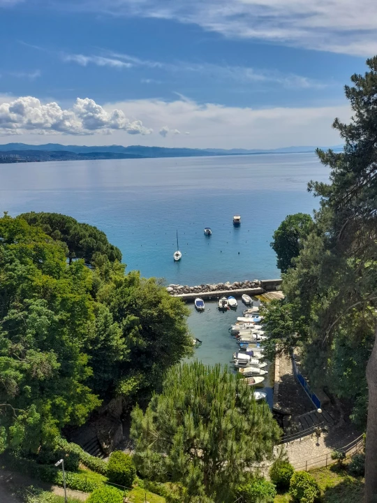 Eladó téglalakás, Opatija