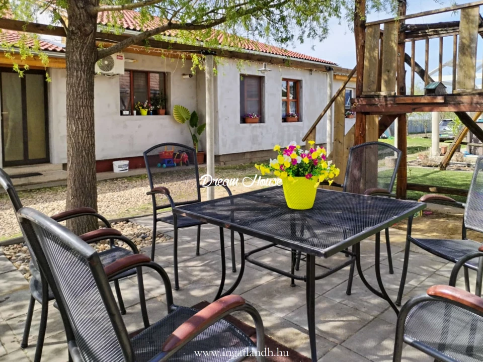 Eladó családi ház, Nyírtura