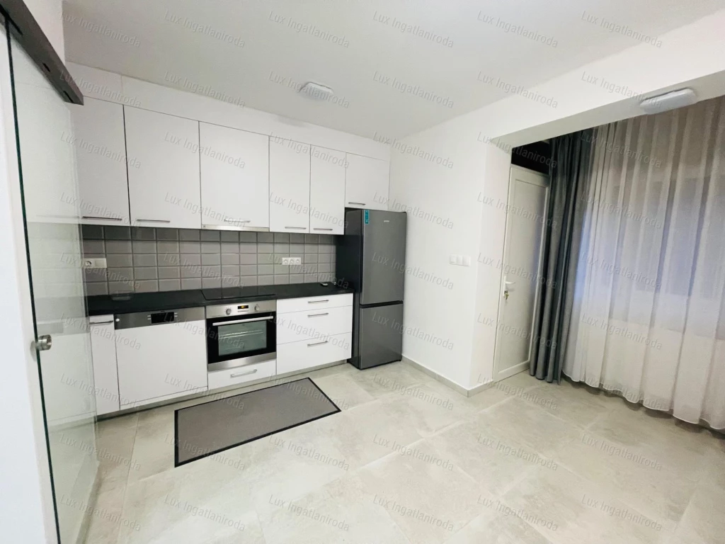 For rent brick flat, Tata