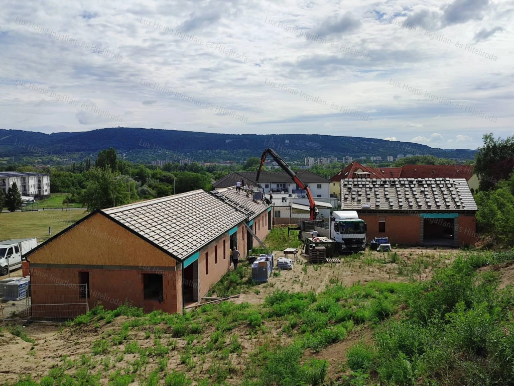 For sale terraced house, Tatabánya