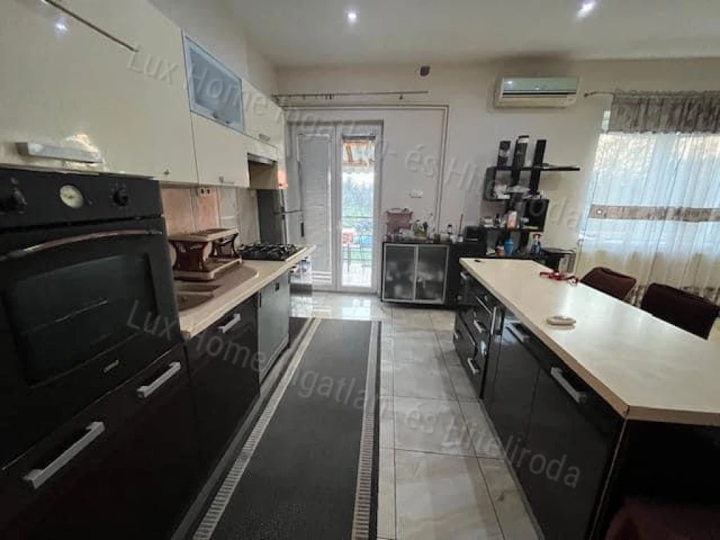 For rent semi-detached house, Tata