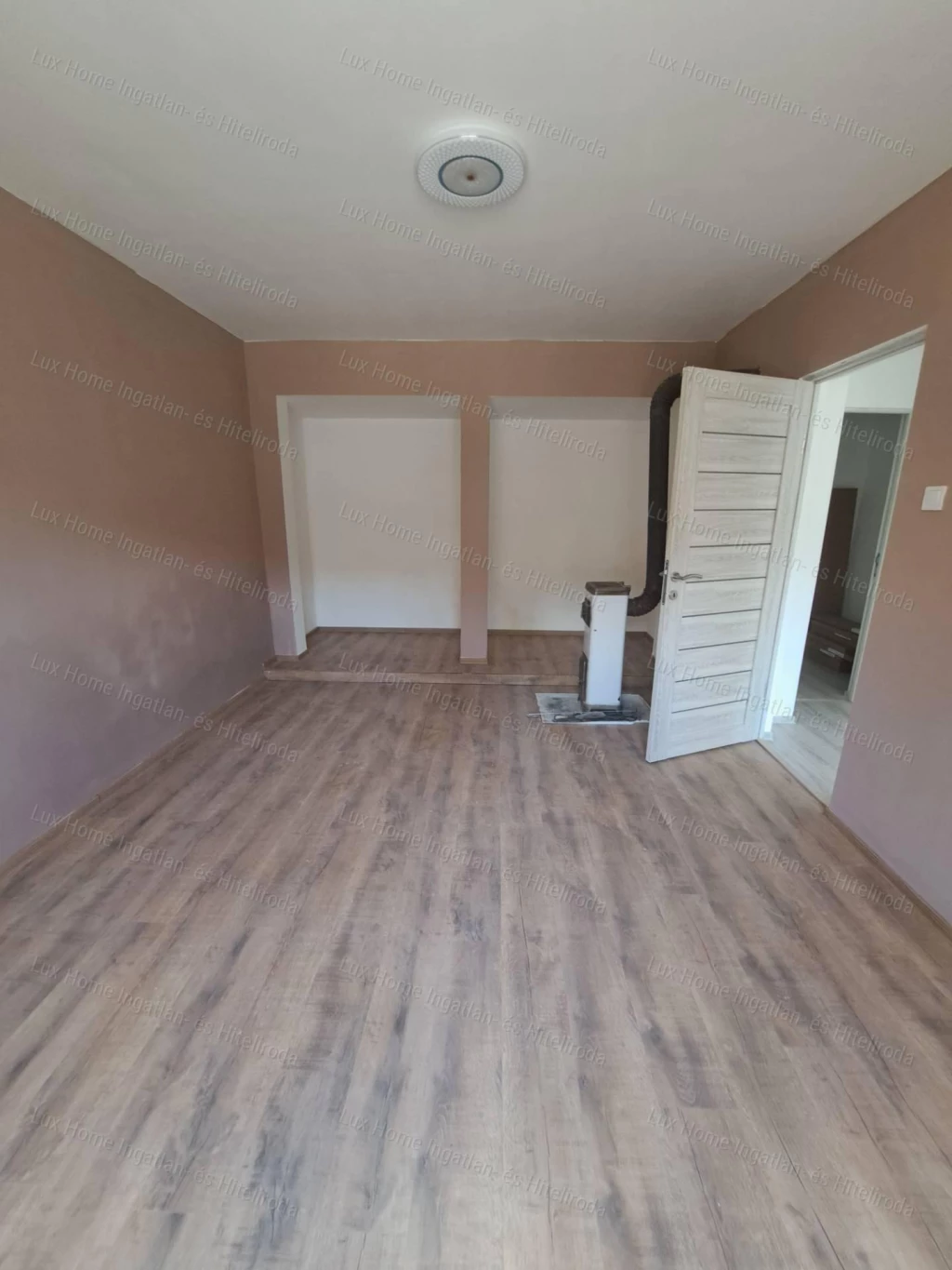 For sale brick flat, Tata