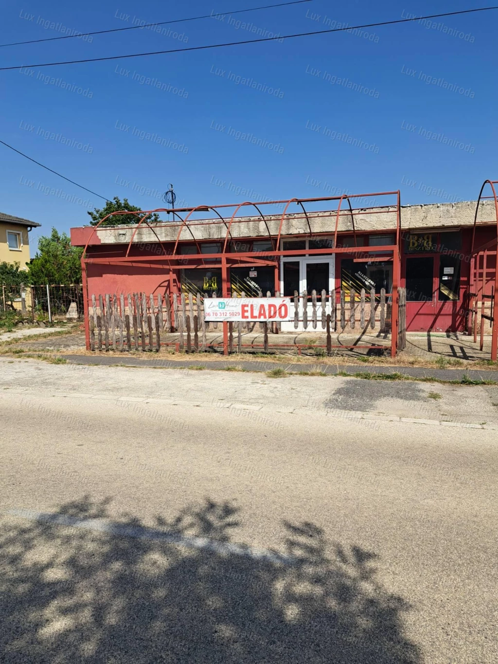 Oroszlány belterületén, hatalmas lehetőségekkel rendelkező ingatlan eladó!