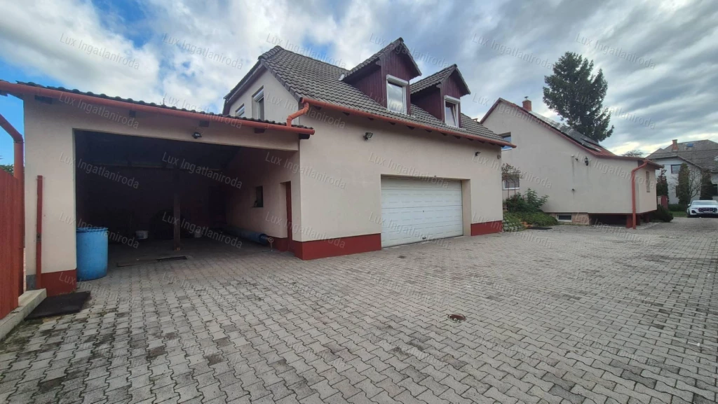 Oroszlány, Miskórét utcában eladó ház