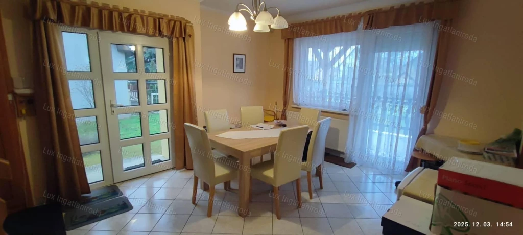 For sale house, Oroszlány