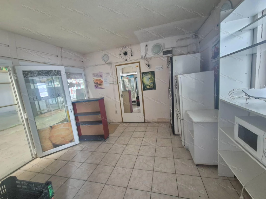 For sale store, Tatabánya