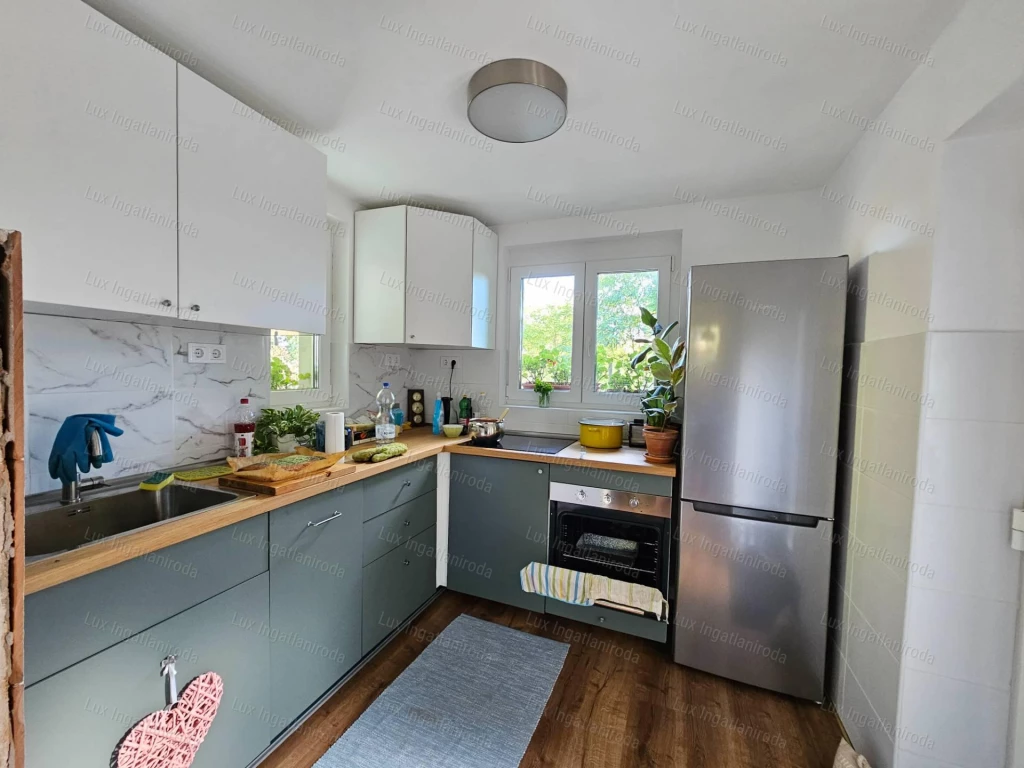 For sale house, Úny