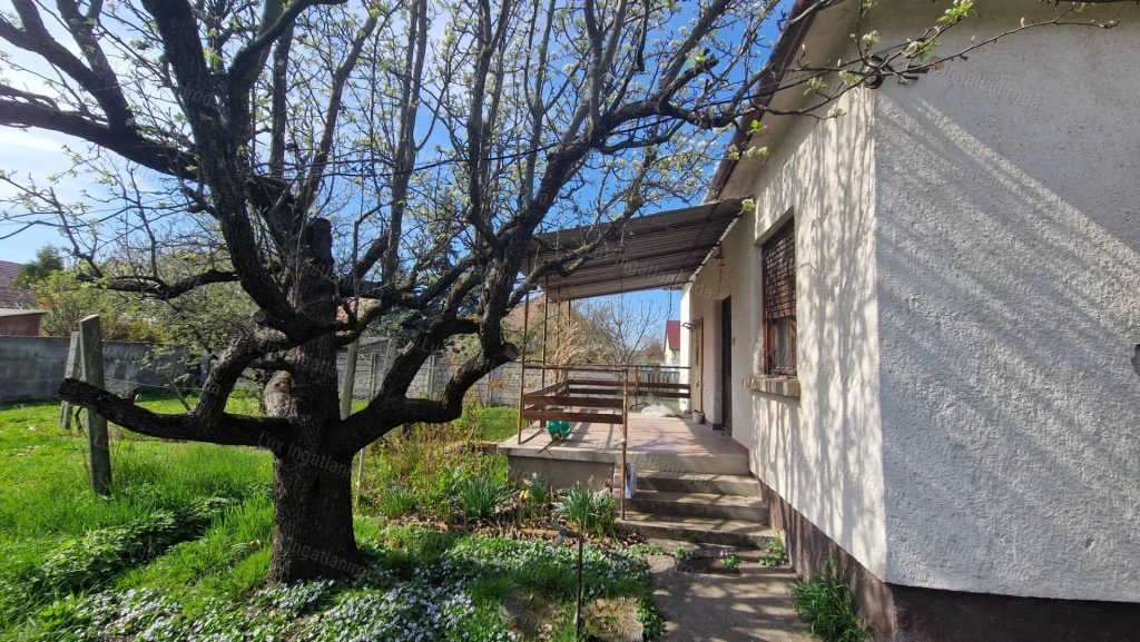 Eladó felújítandó családi ház Dorogon!