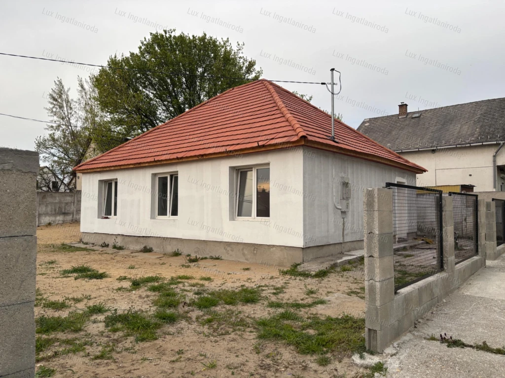 Eladó családi ház Esztergom-Kertvárosban