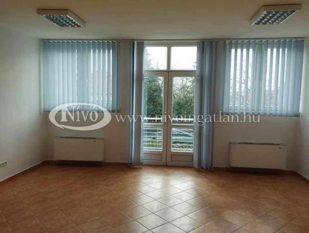 Kiadó iroda, irodaház, Veszprém