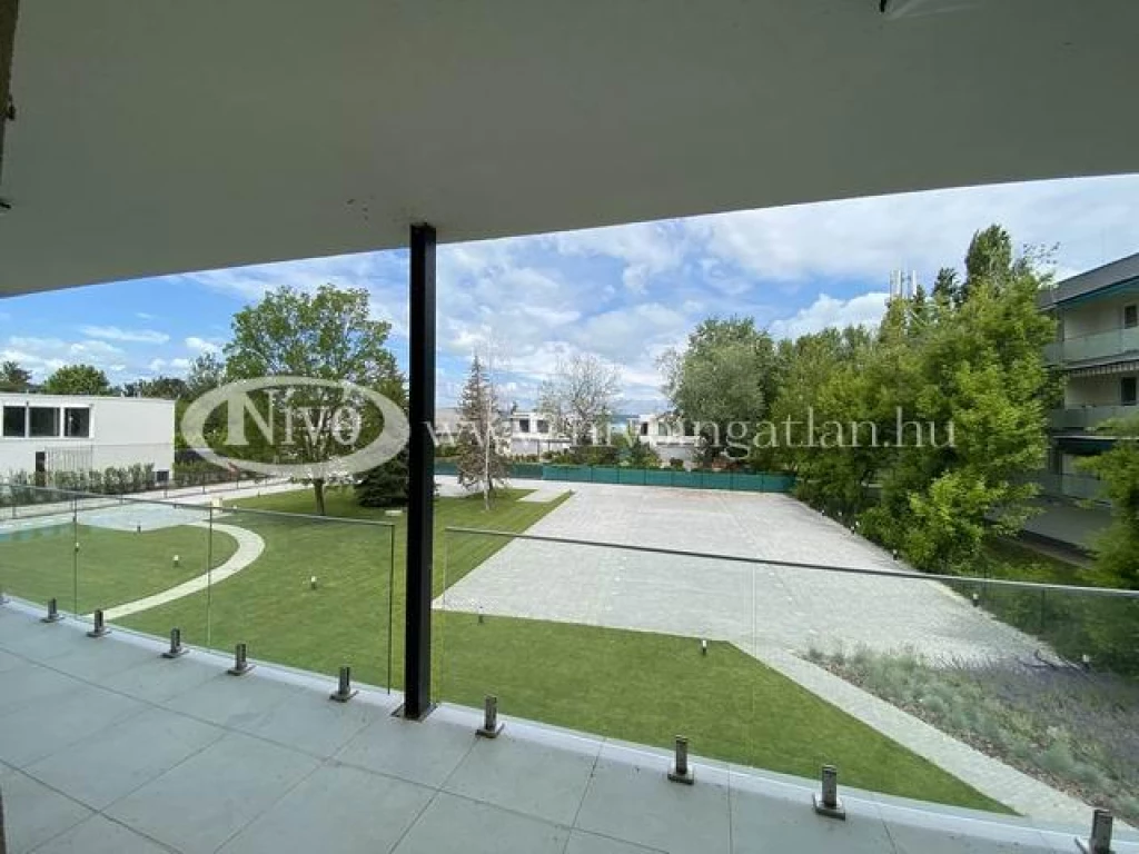 Eladó téglalakás, Balatonlelle