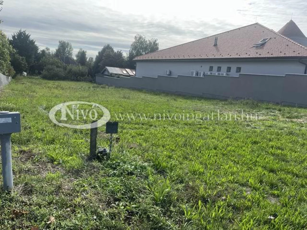 Eladó építési telek, Székesfehérvár