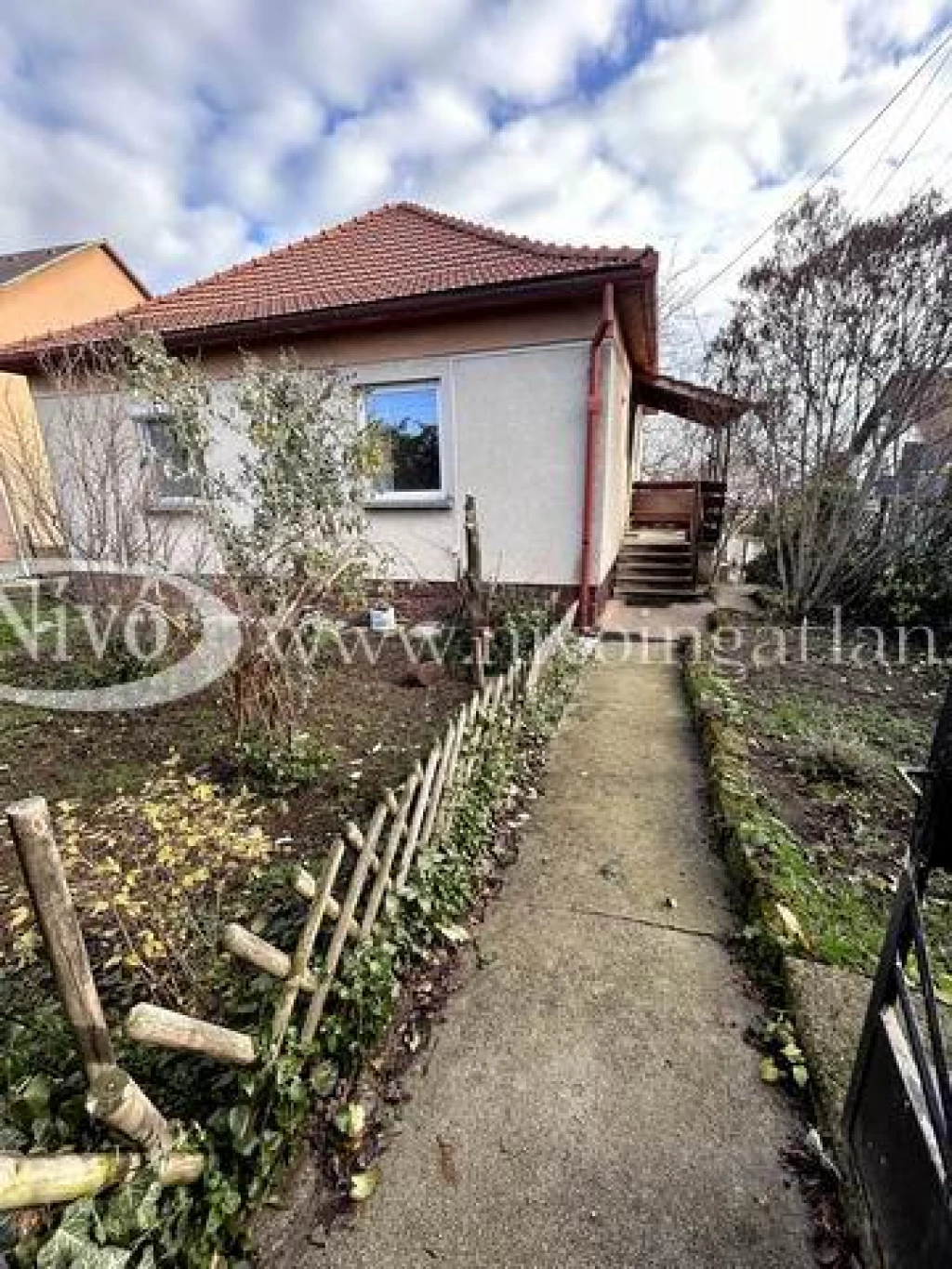 Eladó családi ház, Balatonalmádi