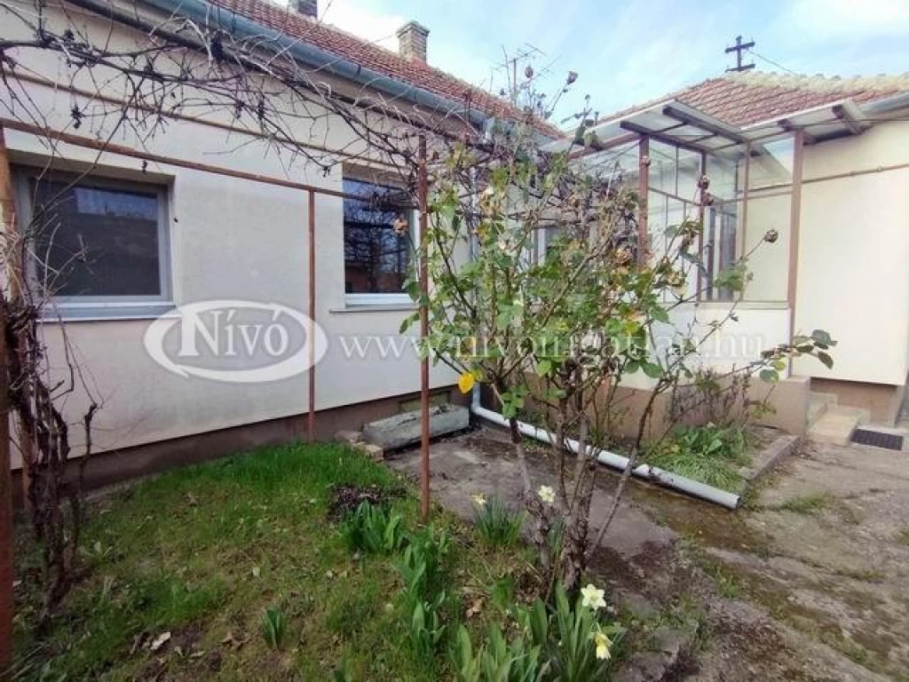 c3-2-name c2-1-name, Veszprém