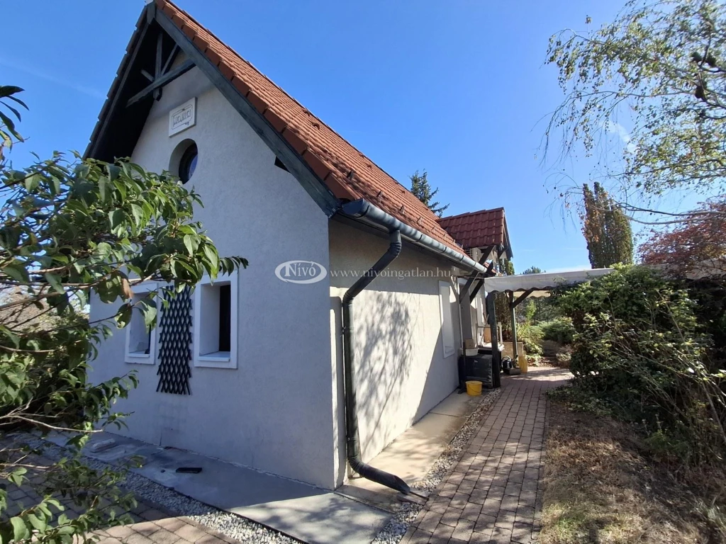 Eladó üdülő, nyaraló, Felsőörs