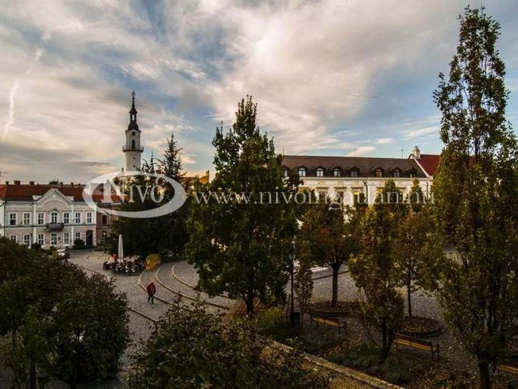 Kiadó iroda, irodaház, Veszprém
