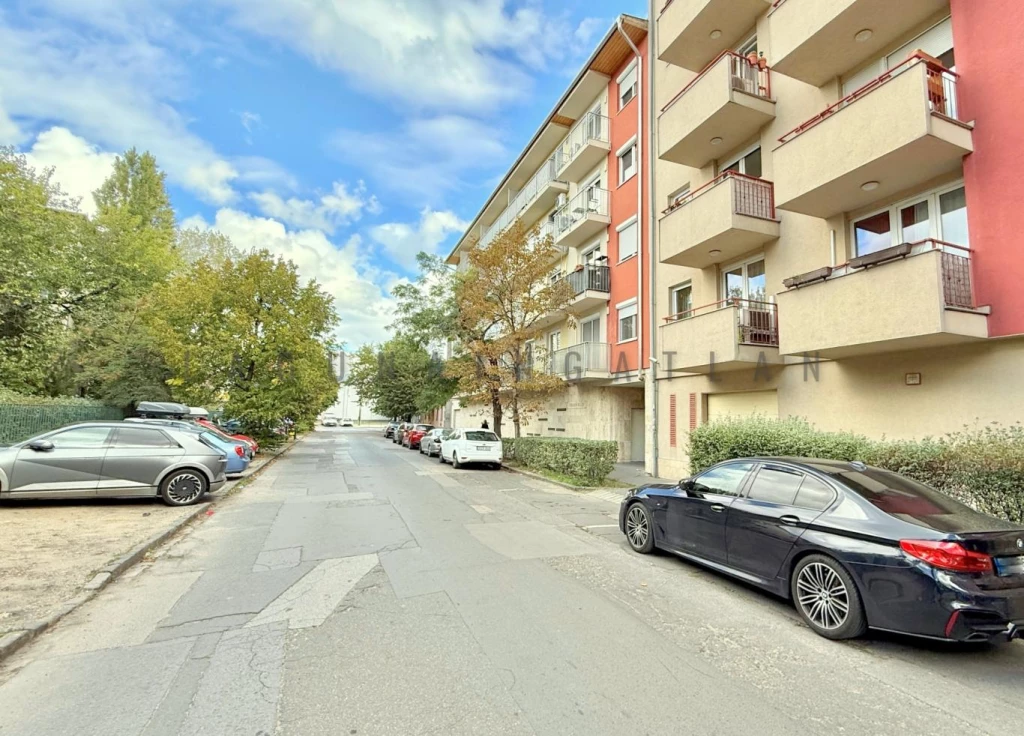 For sale basement garage, Budapest XIV. kerület, Törökőr, 14.ker. Tábornok utca