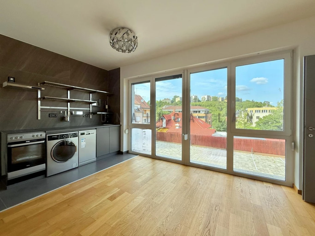 Eladó téglalakás, Budapest II. kerület, Szemlőhegy