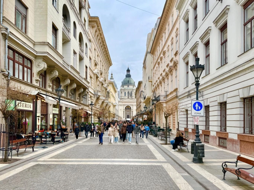 c3-1-name c2-19-name, Budapest V. kerület, Lipótváros