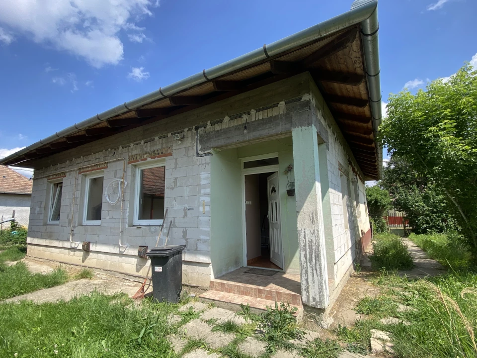 For sale house, Pánd