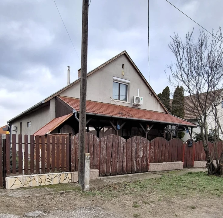 Eladó családi ház, Monor