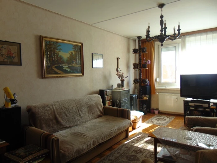 For sale panel flat, Győr