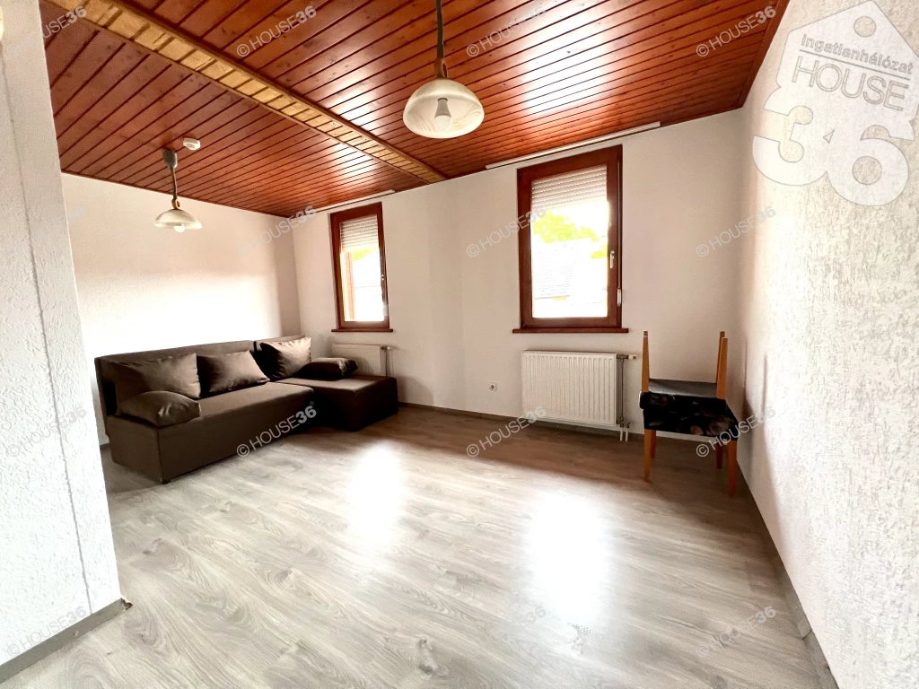 c3-1-name c2-73-name, Kecskemét, Belváros, Horog utca