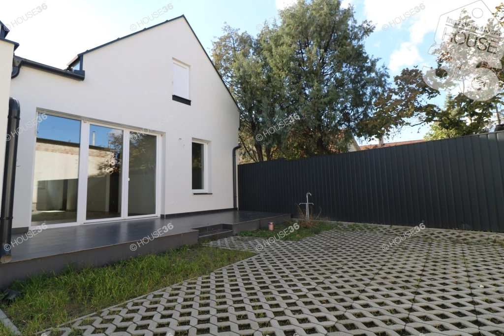 For sale terraced house, Kiskőrös