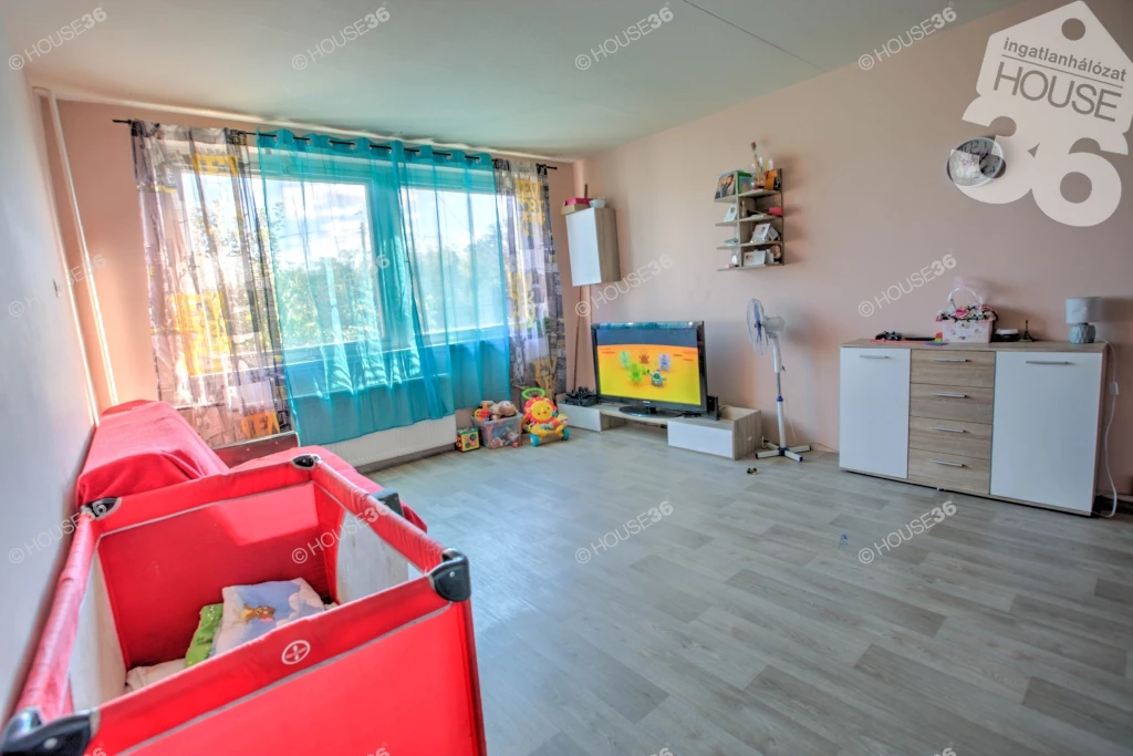 For sale panel flat, Nagykőrös