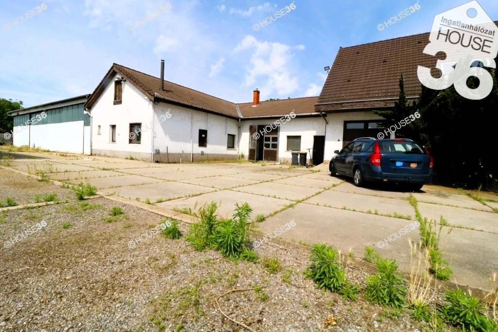 For sale factory building, Kiskőrös