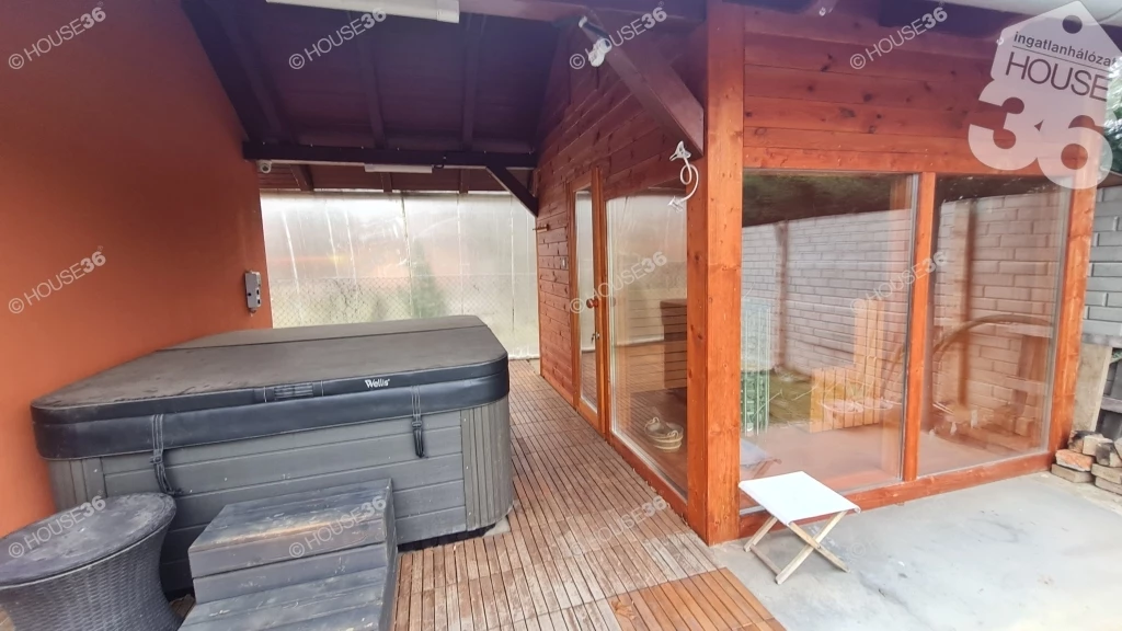 3 SZOBA+NAPPALIS, NÍVÓS CSALÁDI HÁZ EXTRÁKKAL ELADÓ!