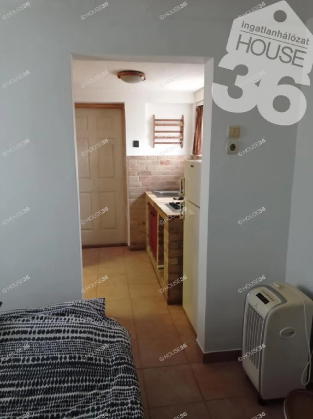 Kis ház medencével eladó Nagykőrösön - Állandó lakhatásra vagy nyaralónak is!