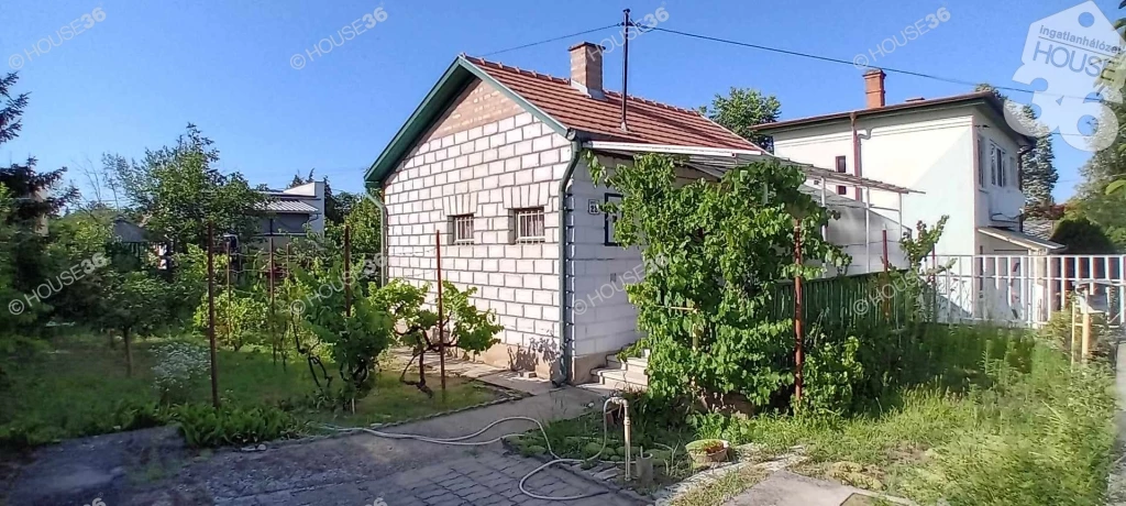 For sale house with a garden, Lakitelek, Szegfű utca