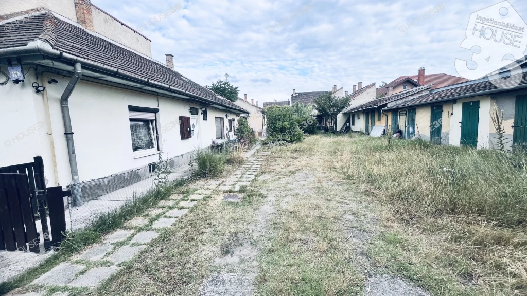 For sale brick flat, Budapest XX. kerület, Gubacsipuszta, Kolozsvár utca