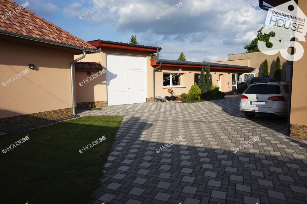 c3-1-name c2-73-name, Kecskemét