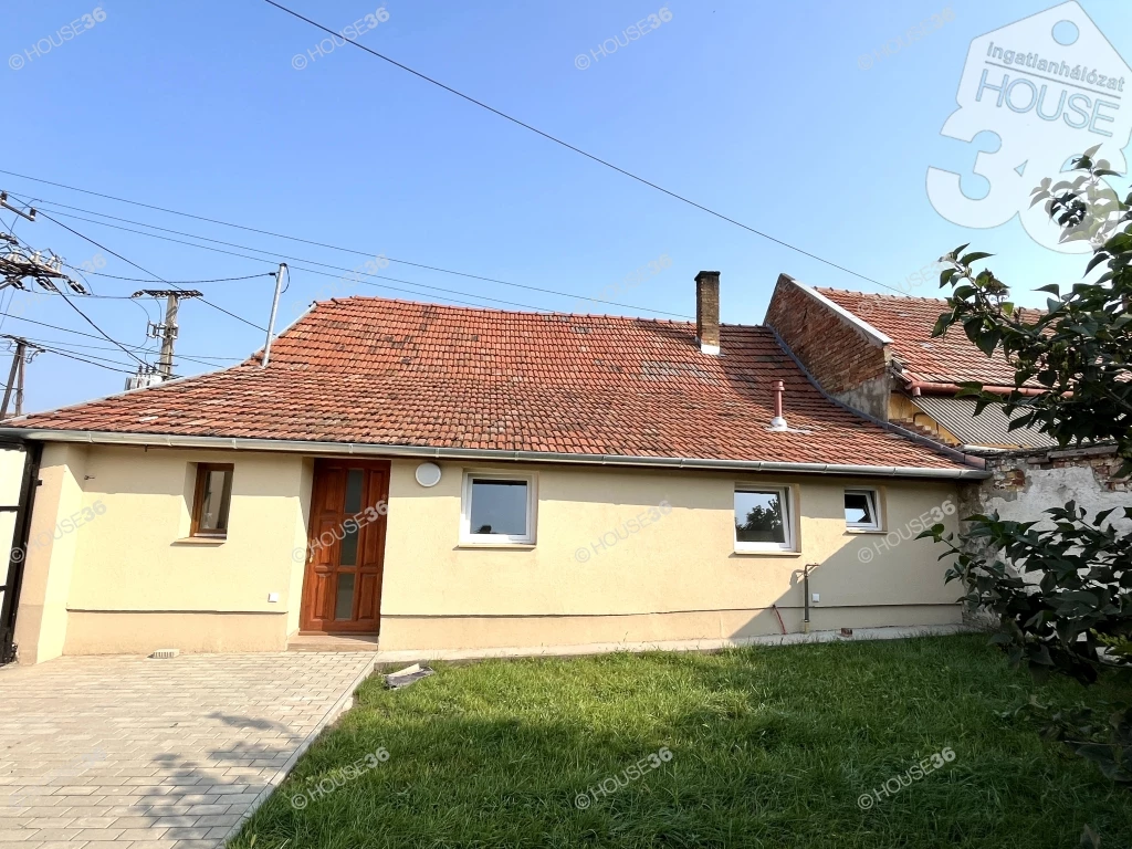 For sale house, Kiskunfélegyháza, Petőfi tér