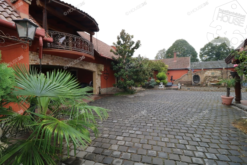 For sale house, Kiskőrös