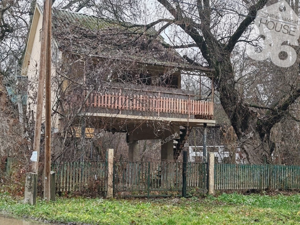 For sale house with a garden, Tiszaug