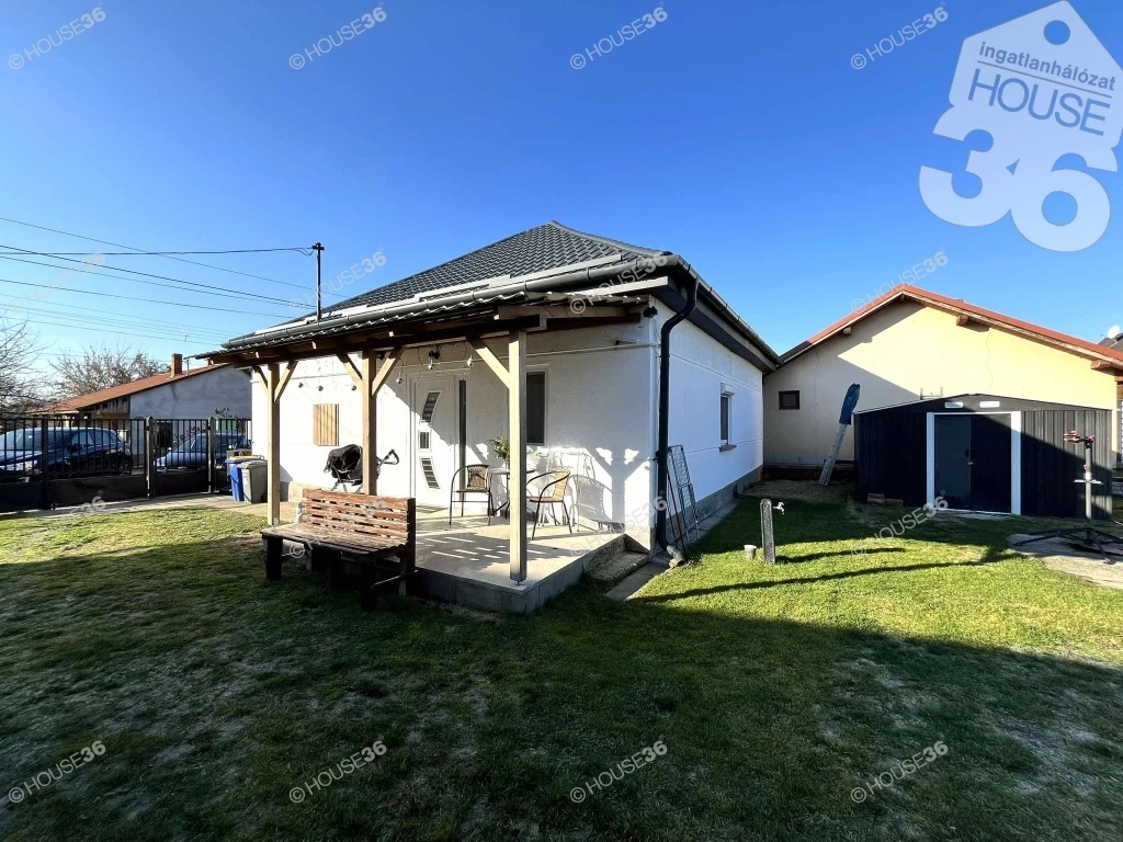 For sale house, Ladánybene