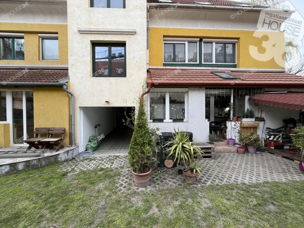 Fiatal építésű, 97 m2-es I. emeleti lakás eladó a Belvárosban!