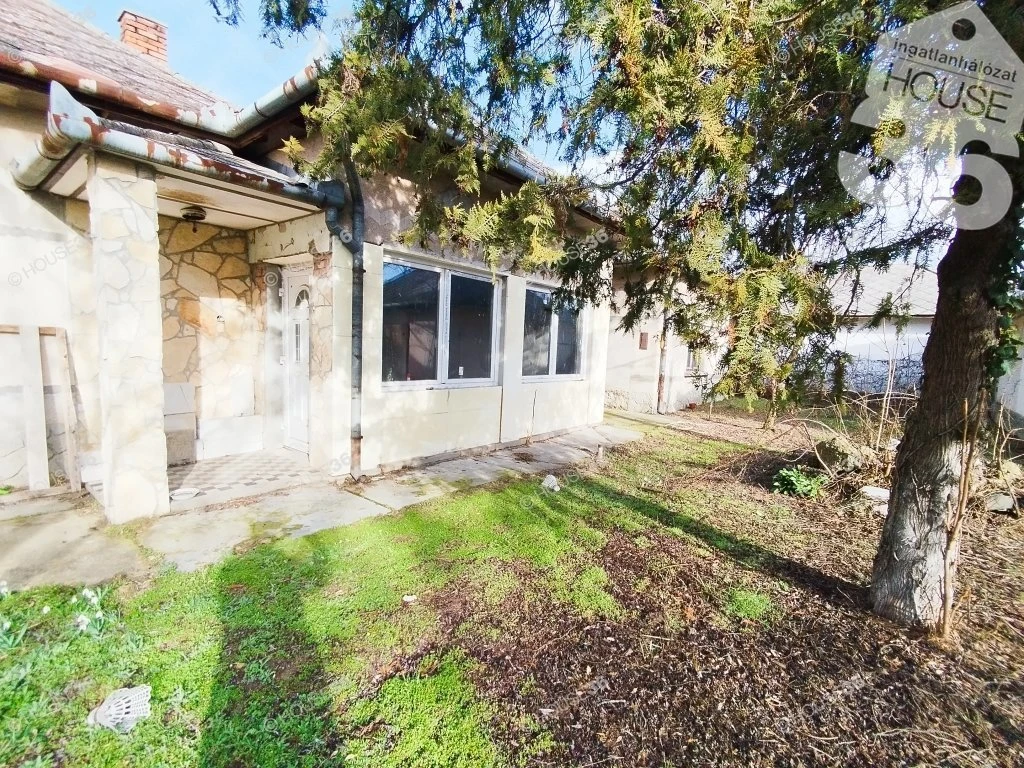 c3-1-name c2-1-name, Cserkeszőlő