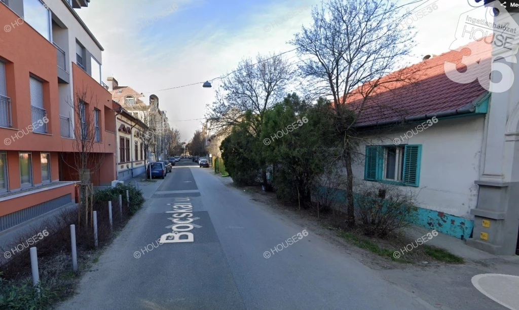 Kecskemét belvárosában sorház ELADÓ !!!