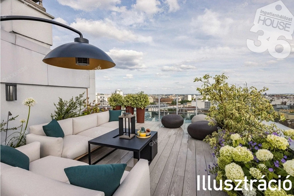 KECSKEMÉT BELVÁROSÁBAN 4 SZOBÁS LUXUSLAKÁS 34 M2 TETŐTERASSZAL + 60 M2 TETŐKERTTEL