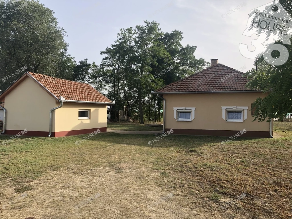 Tiszaalpáron tanya ELADÓ start hitelre is.