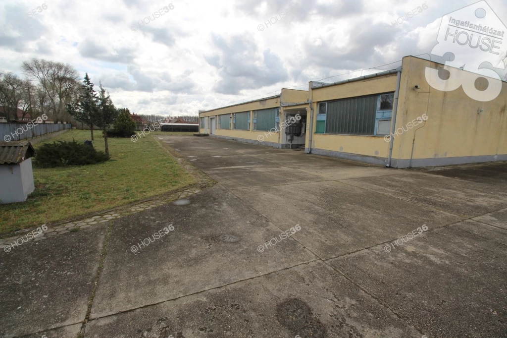 For sale factory building, Csengőd