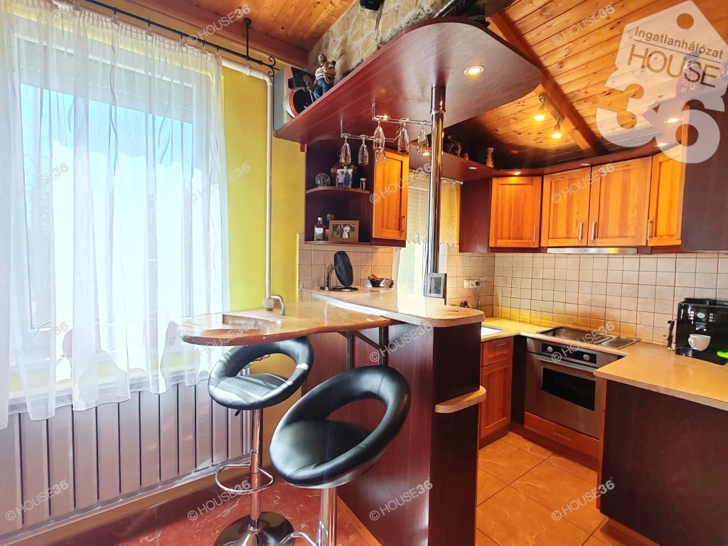 c3-1-name c2-1-name, Jakabszállás