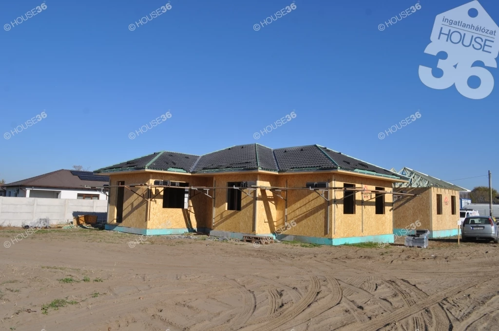 Kecskemét - Kadafalván új ház ELADÓ!