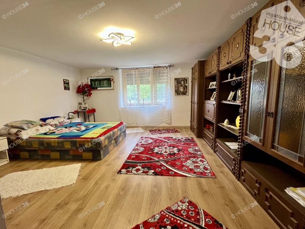 Eladó 2 szobás családi ház, építkezési lehetőséggel!