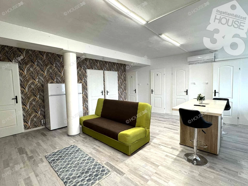 For rent brick flat, Nagykőrös